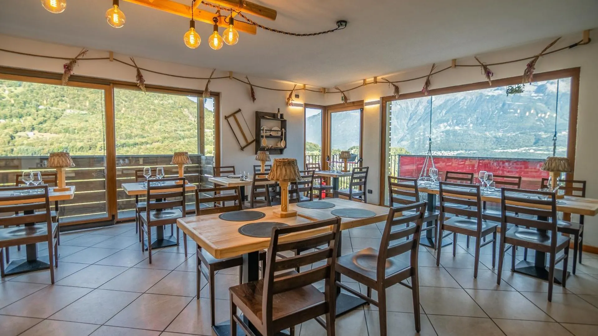 Una Finestra Sulle Alpi Bema Hotel